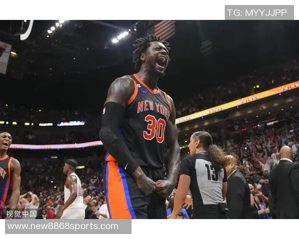 兰德尔表现出色20投9中砍下24分外加9篮板3助攻3抢断助力球队胜利